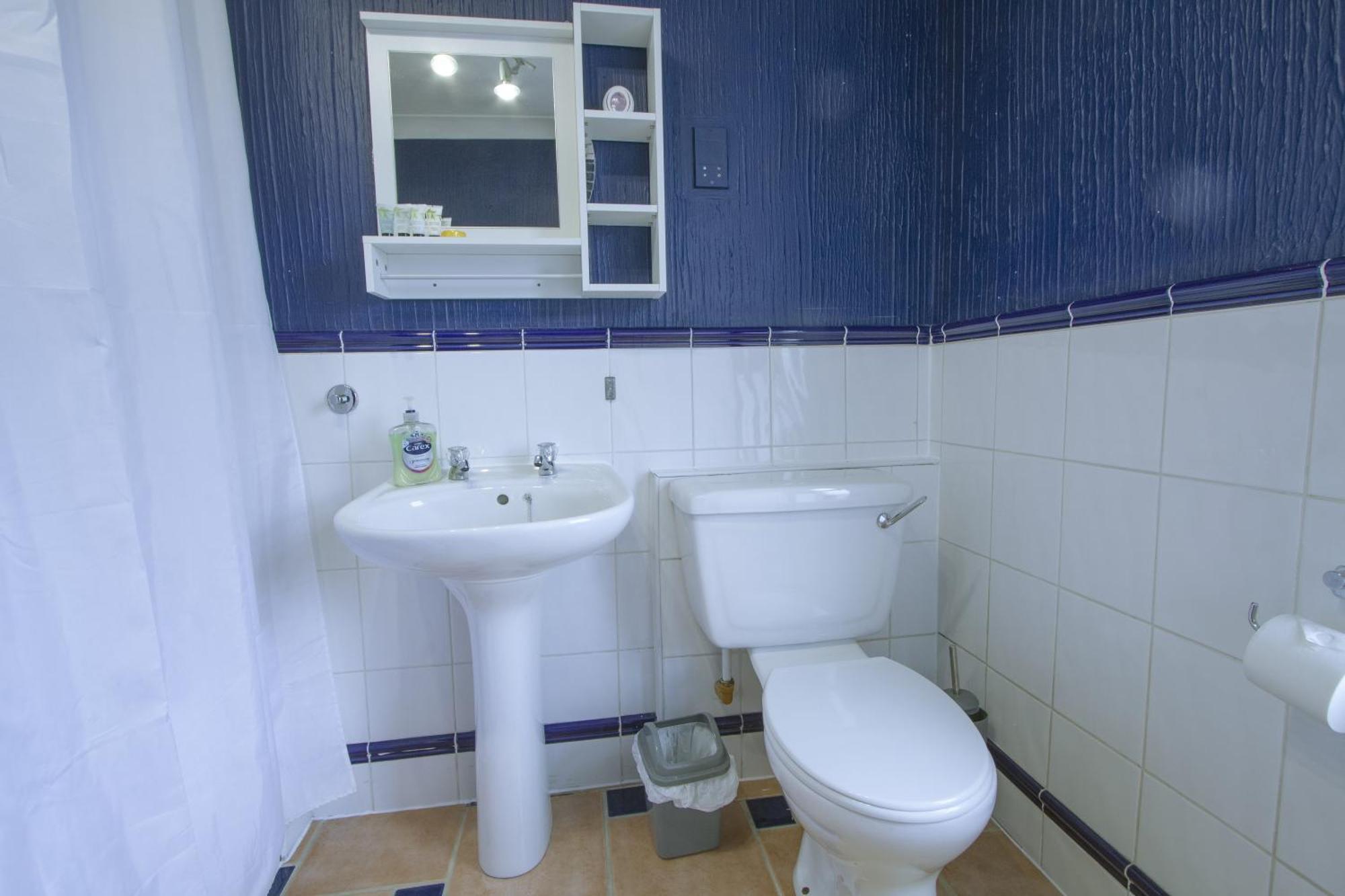 Family House In Farnborough (Hampshire)